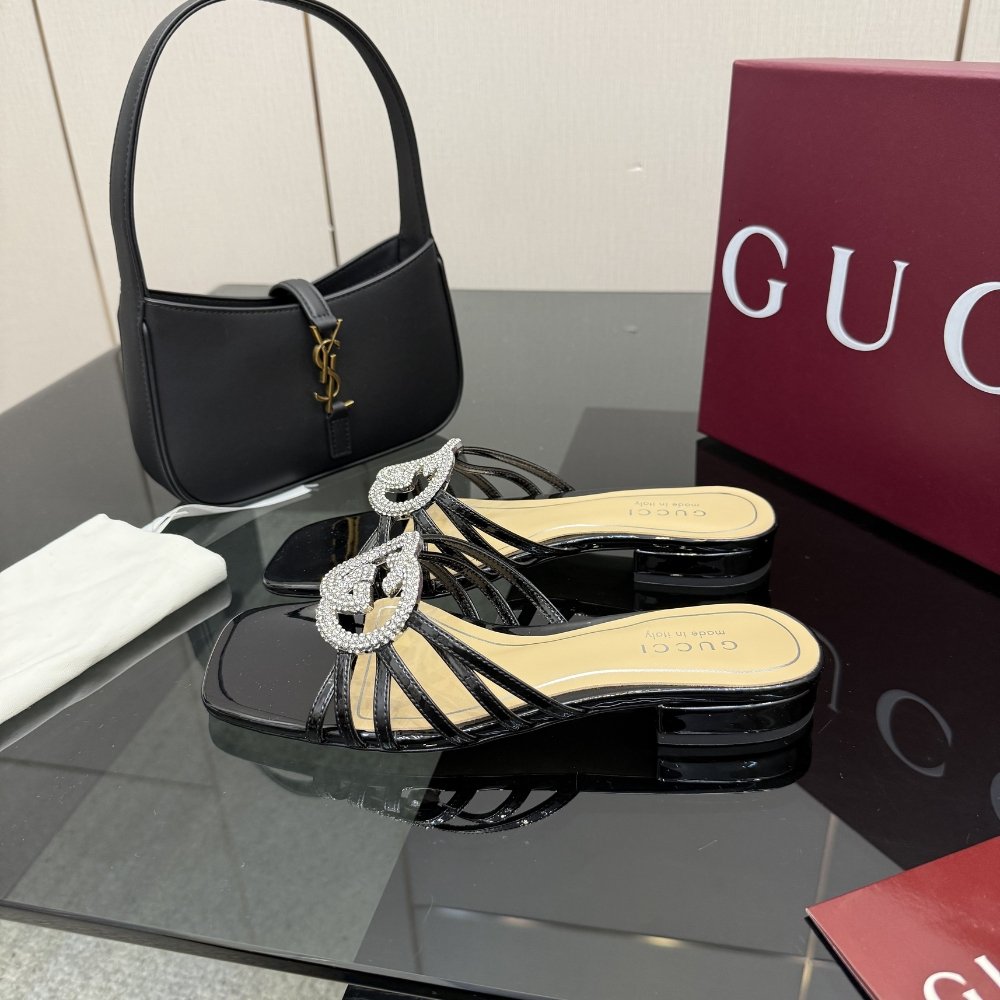 Gvc*1 Women Slide With Crystal Interlocking G Black Leather 852357 Bnc00 1000