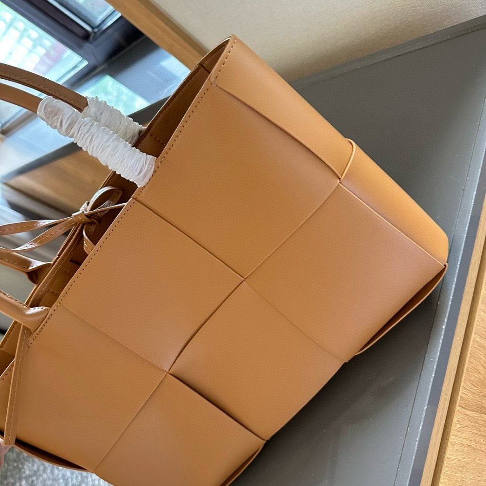 B0tt*ga Ven*ta Small Arco Tote Camel 30Cm 652867Vcqc22593