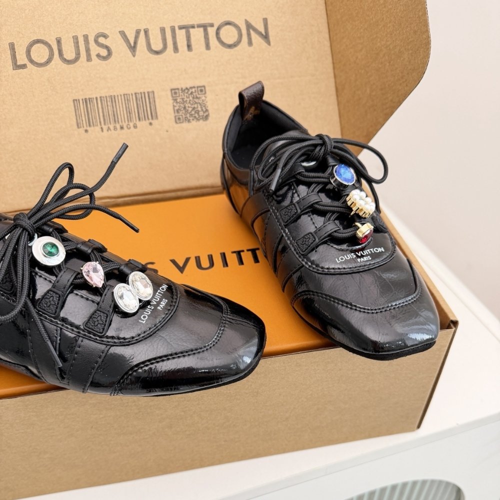 L0vis Vvtt0n Lv Sneakerina Black 1Aiver