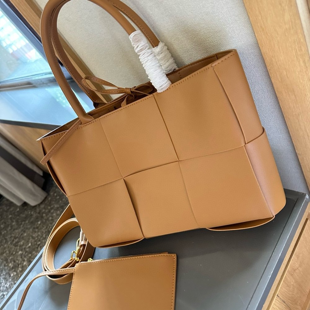 B0tt*ga Ven*ta Small Arco Tote Camel 30Cm 652867Vcqc22593