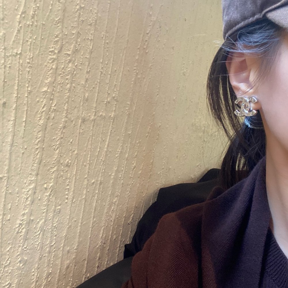 Ch**el Cc Classic Logo Earrings Silver