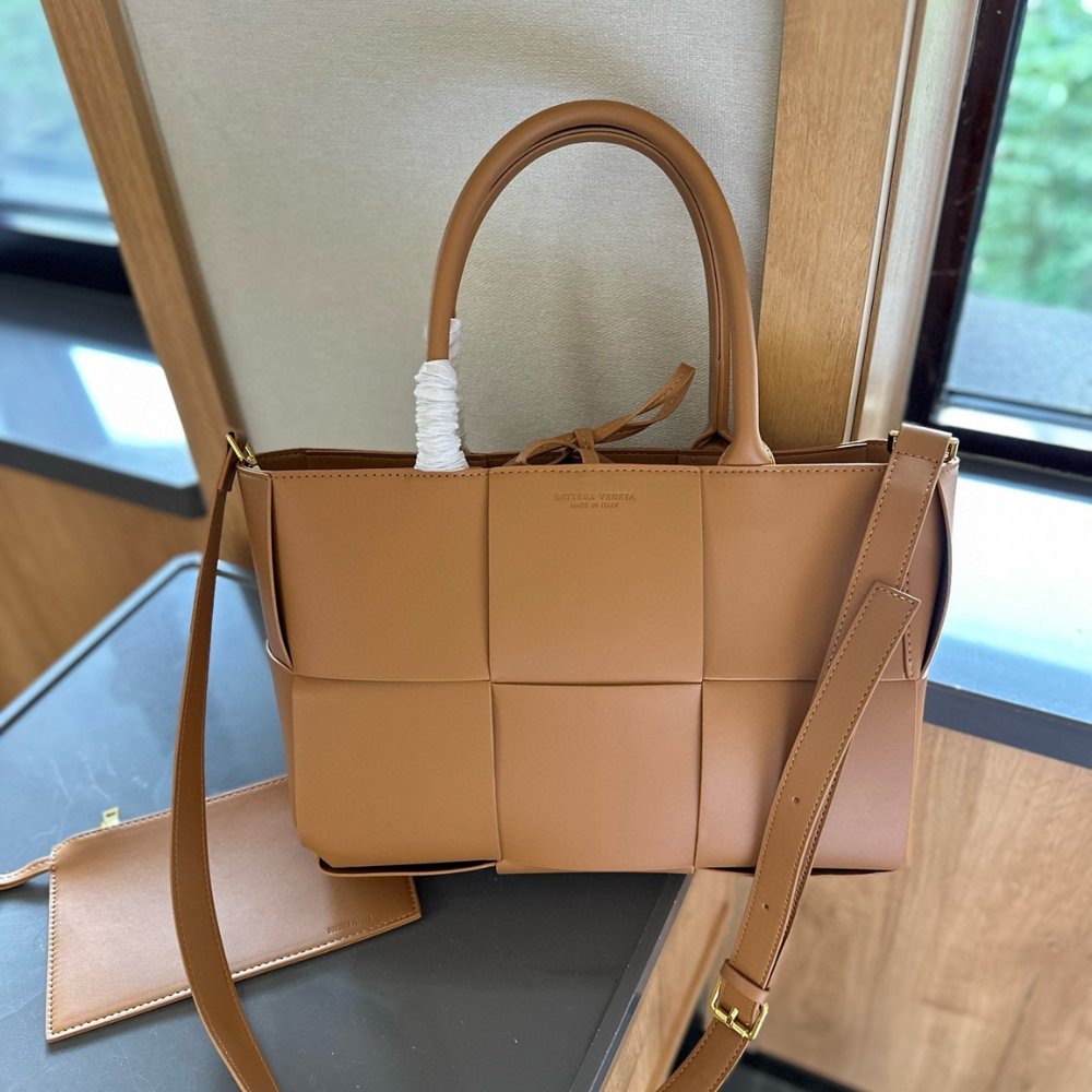 B0tt*ga Ven*ta Small Arco Tote Camel 30Cm 652867Vcqc22593