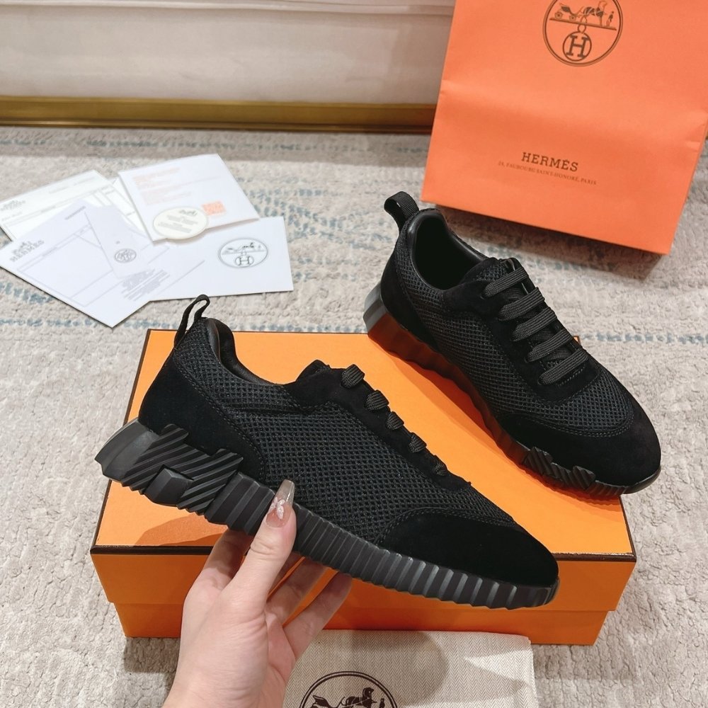 H**me5 Bouncing Sneaker Black H252804Zh01405