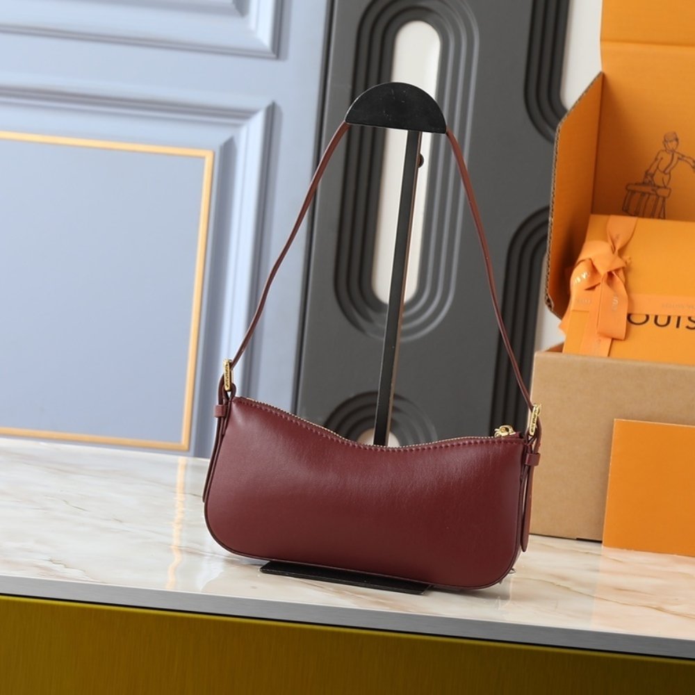 L0vis Vvtt0n Pochette Lv Bloom Red 29Cm M25650
