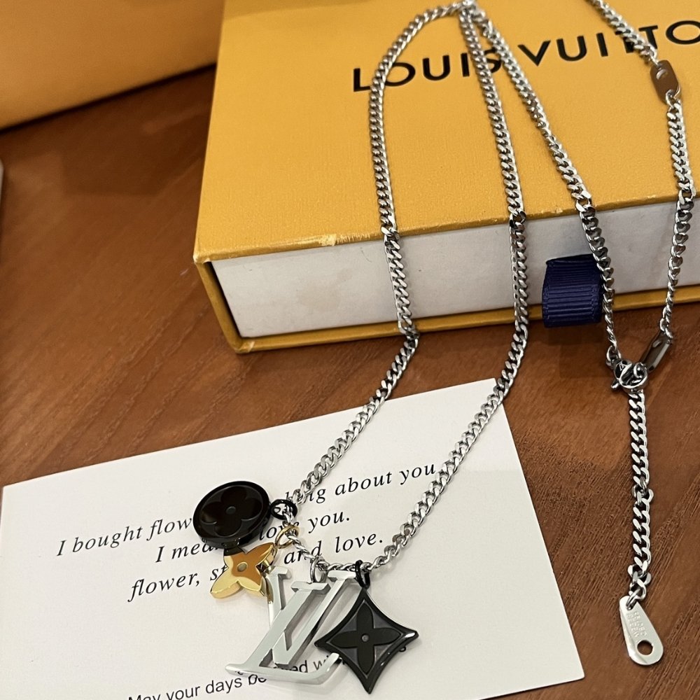 L0vis Vvtt0n Lv Instinct Necklace Silver M00521