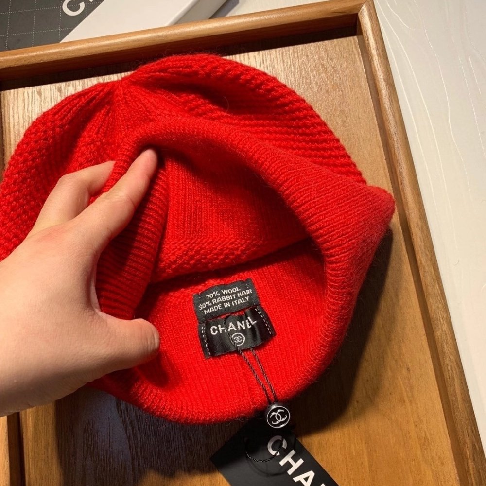 Ch**el Cc Logo Cashmere Beanie Red
