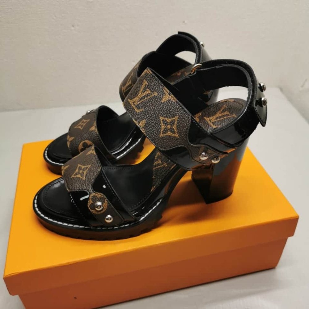 L0vis Vvtt0n Star Trail Sandals Monogram 1A9Q2W