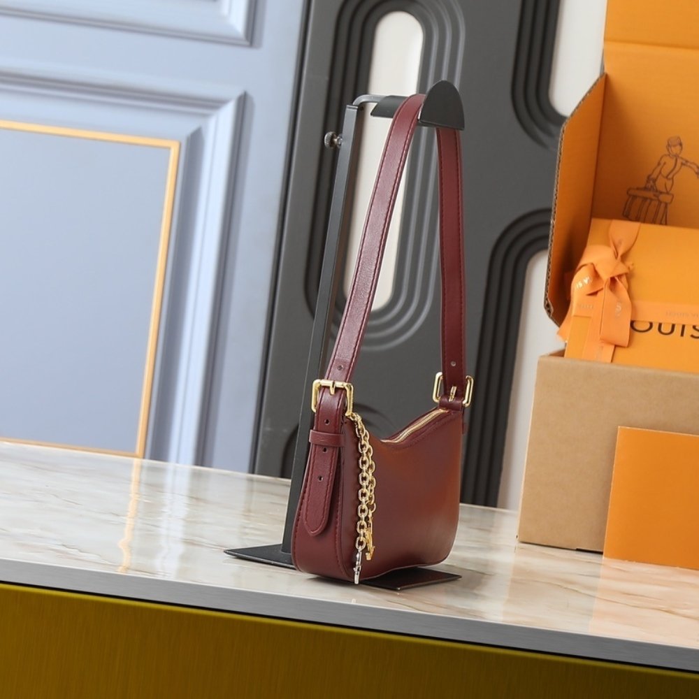 L0vis Vvtt0n Pochette Lv Bloom Red 29Cm M25650