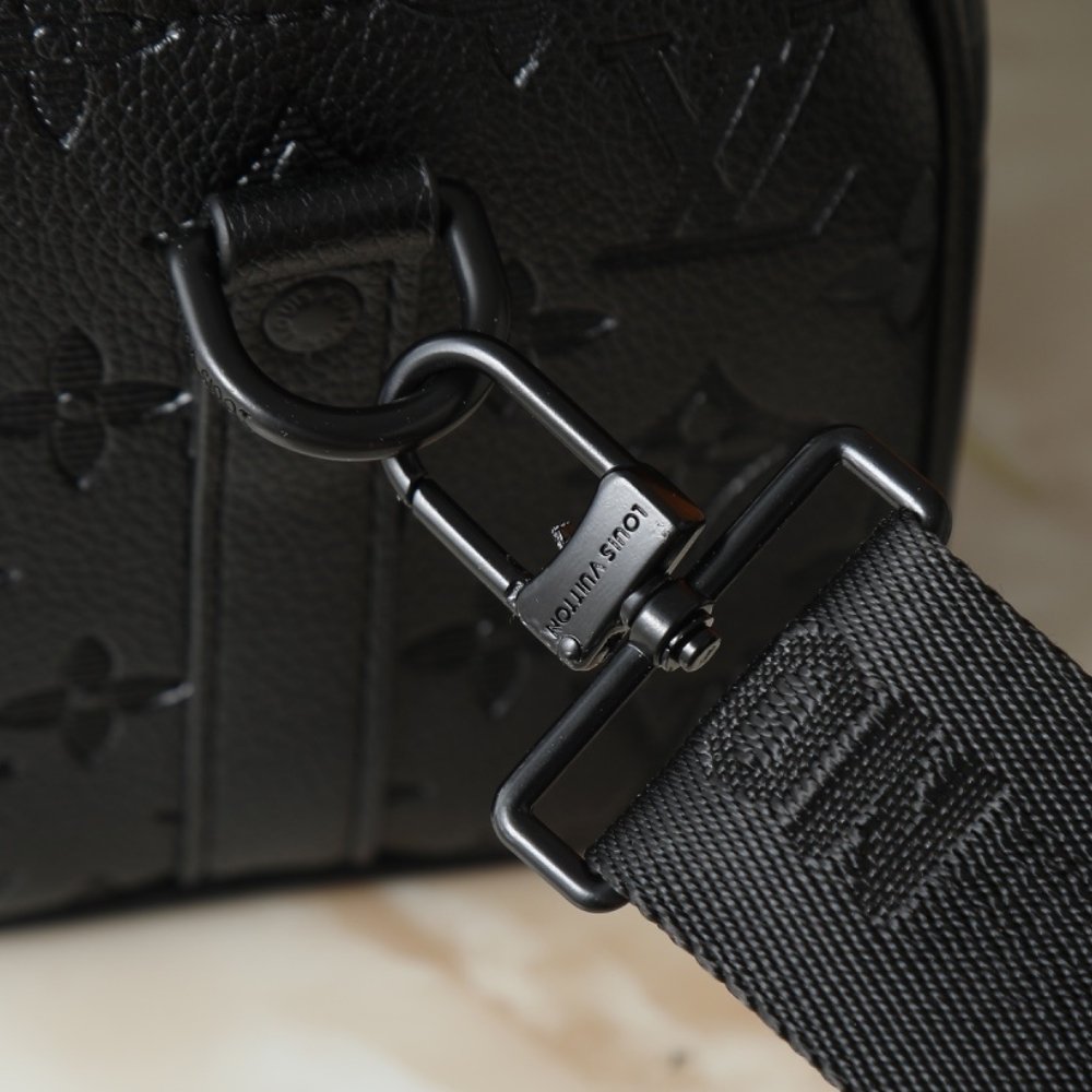 L0vis Vvtt0n City Keepall Black 27Cm M26750