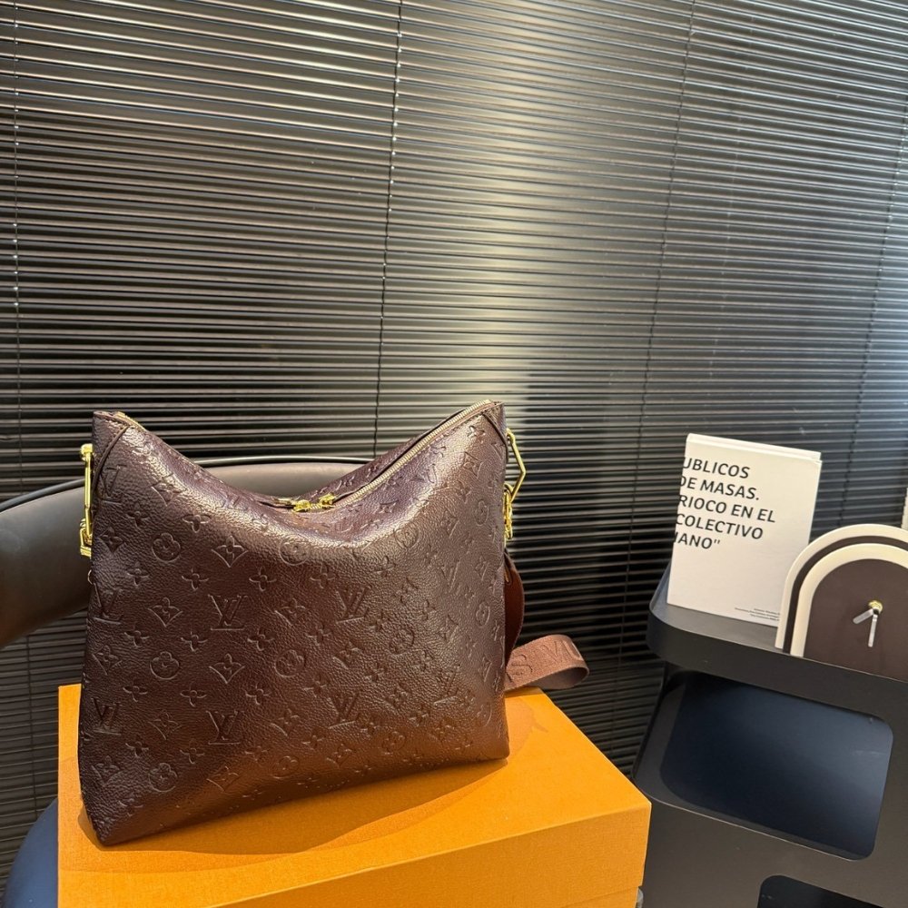 L0vis Vvtt0n Coussin Hobo MM Chocolat 30Cm M12072