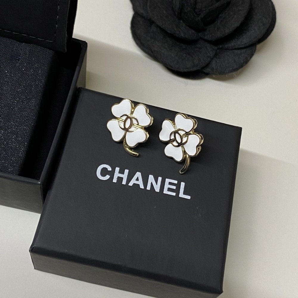 Ch**el Stud Earrings In Gold Metal With Resin Hardware Abf317 B19851 Nafgv