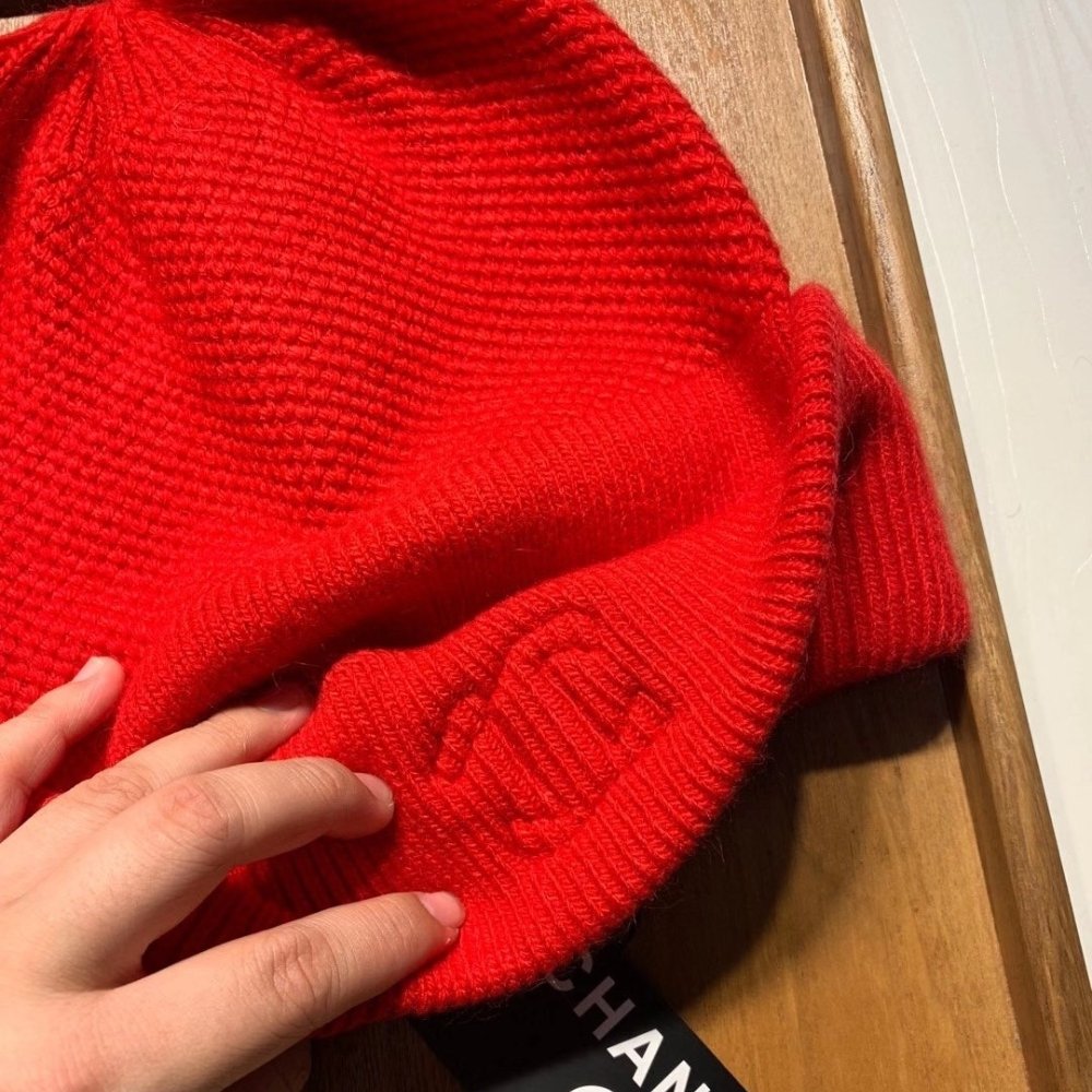 Ch**el Cc Logo Cashmere Beanie Red