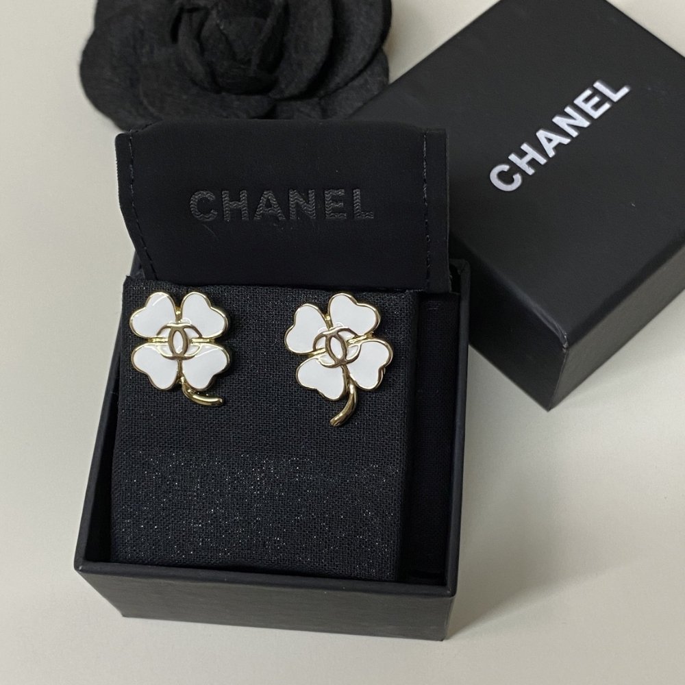 Ch**el Stud Earrings In Gold Metal With Resin Hardware Abf317 B19851 Nafgv