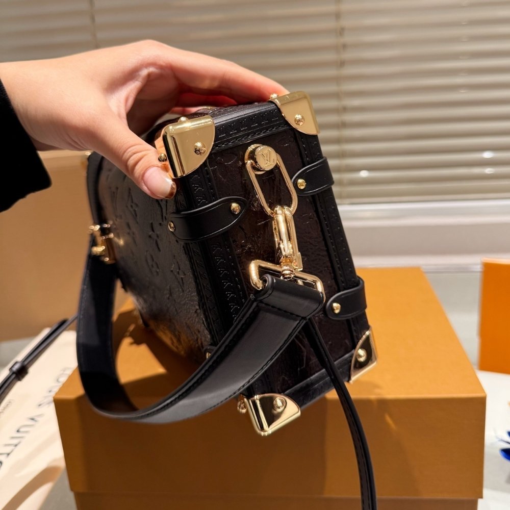 L0vis Vvtt0n Side Trunk MM Dark Brown 23Cm M26304