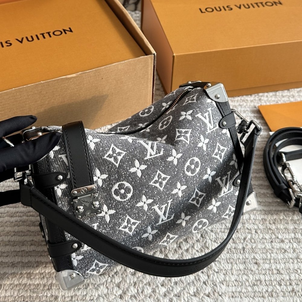 L0vis Vvtt0n MM Side Trunk Bag Denim Gray 23Cm M21460