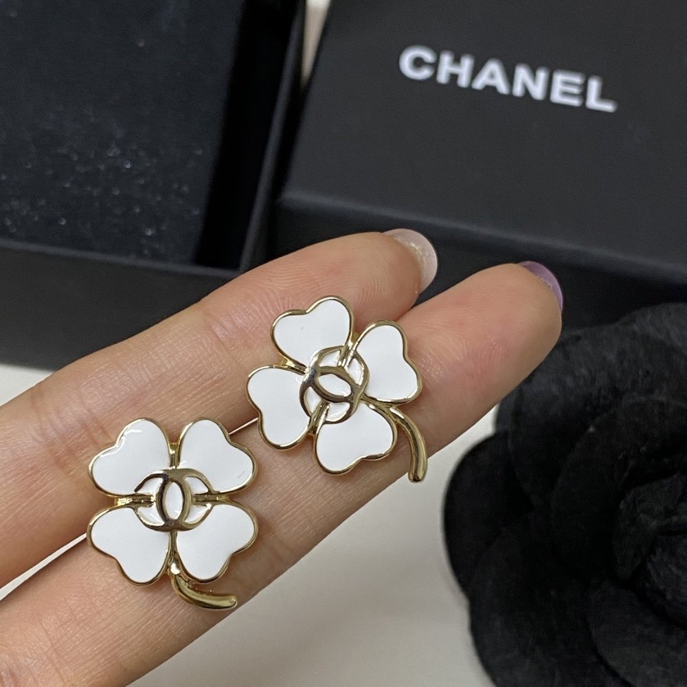 Ch**el Stud Earrings In Gold Metal With Resin Hardware Abf317 B19851 Nafgv