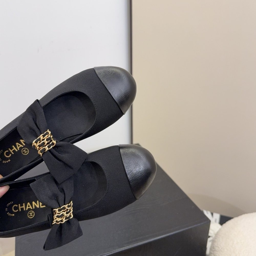 Ch**el Mary Janes Grosgrain Black G46811 B22270 94305