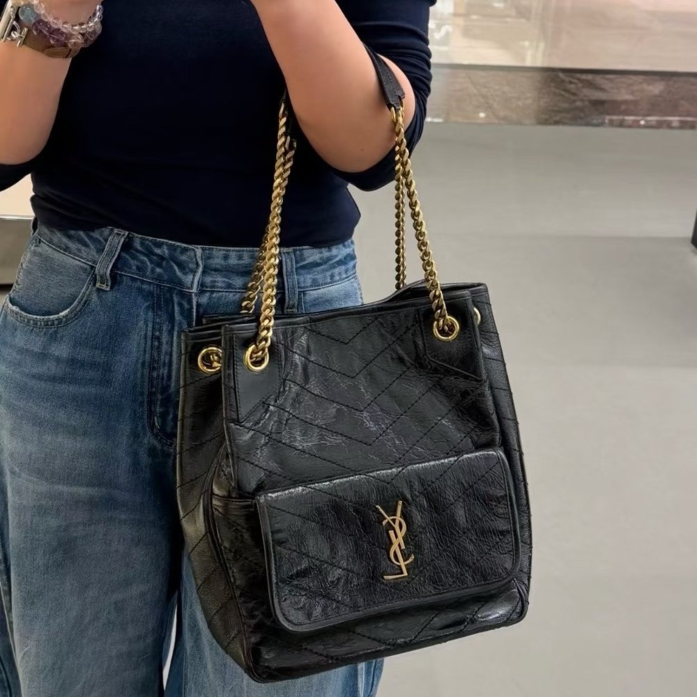 Sa1nt Lau*nt Niki Small Shopping In Vintage Black Leather 30Cm 8622950EN071000