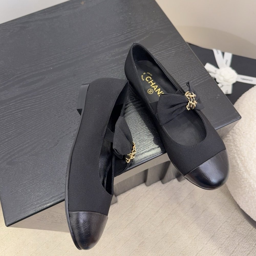 Ch**el Mary Janes Grosgrain Black G46811 B22270 94305