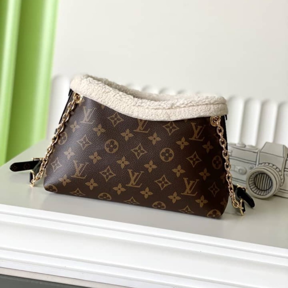 L0vis Vvtt0n Carryall BB Monogram Brown 26Cm M26568