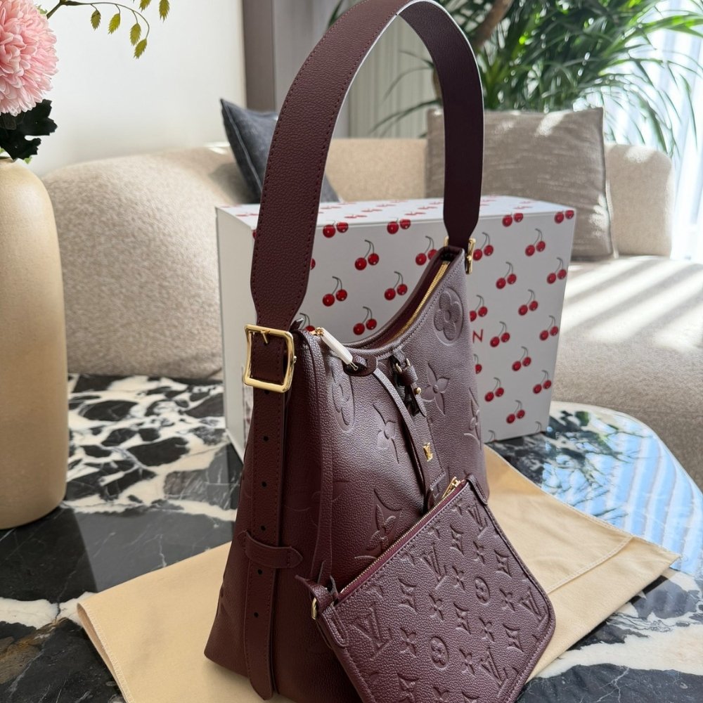 L0vis Vvtt0n Carryall PM Dark Red 30Cm
