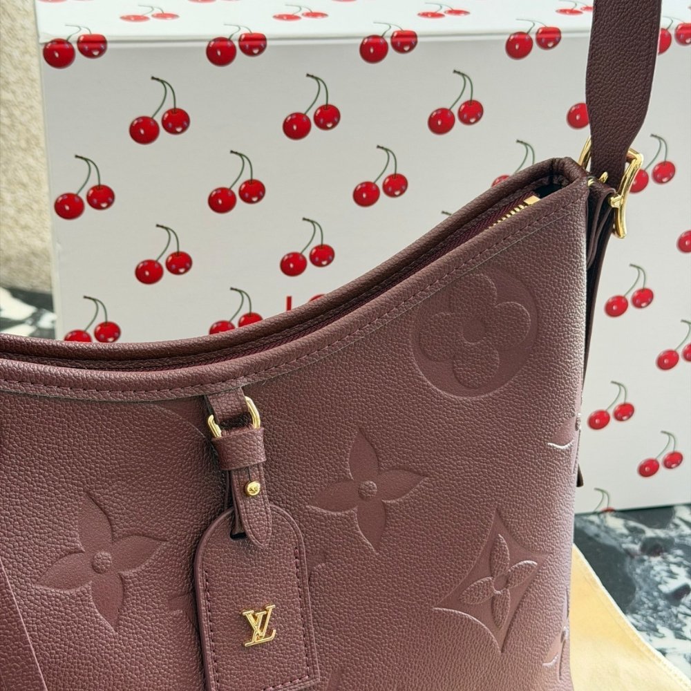 L0vis Vvtt0n Carryall PM Dark Red 30Cm