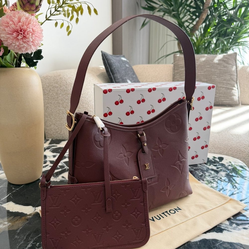 L0vis Vvtt0n Carryall PM Dark Red 30Cm