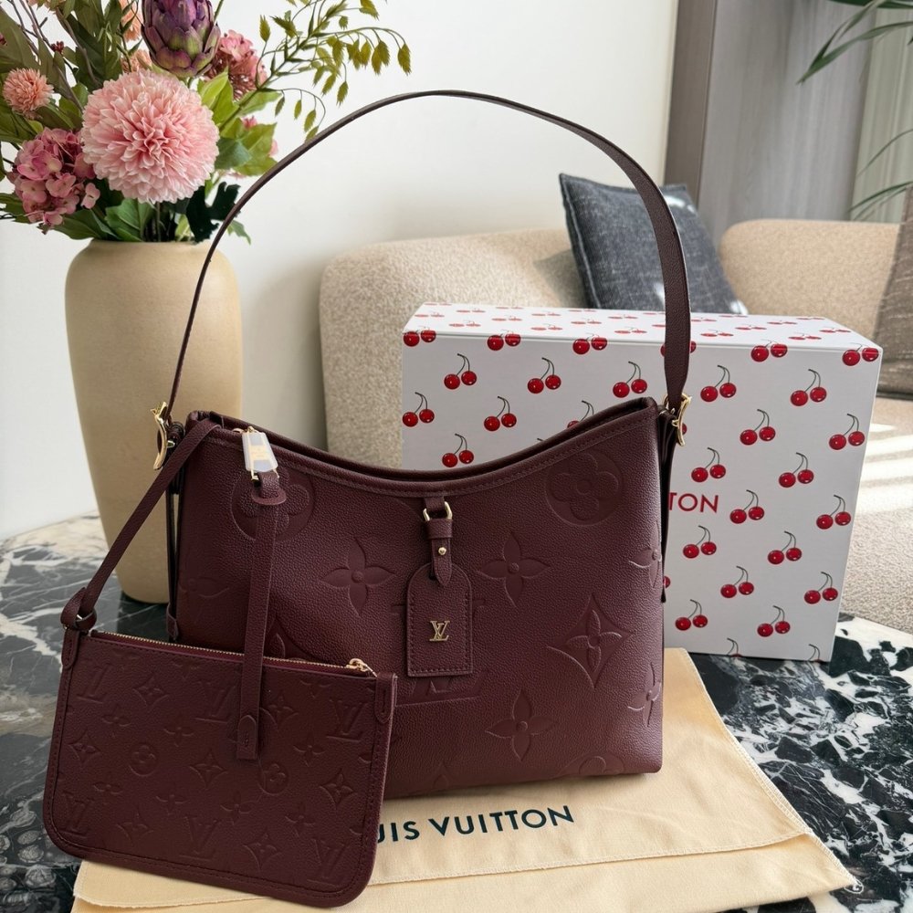 L0vis Vvtt0n Carryall PM Dark Red 30Cm