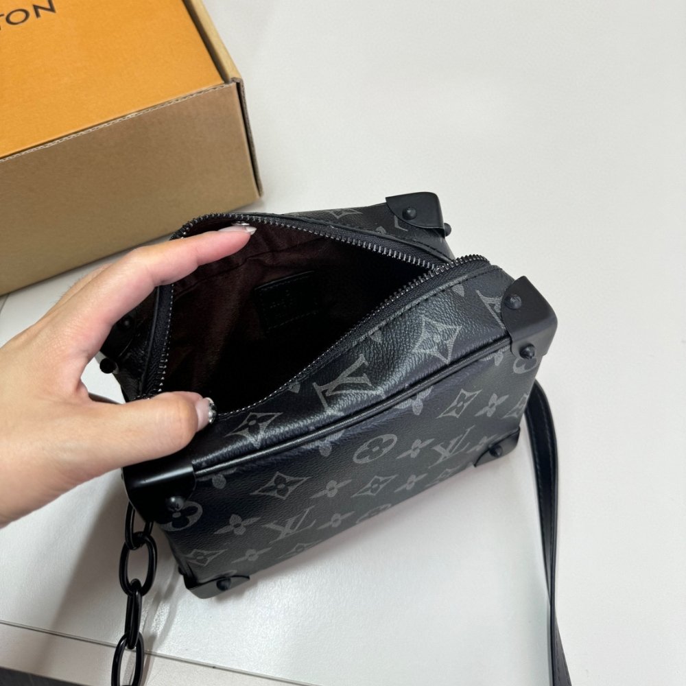 L0vis Vvtt0n Mini Soft Trunk Monogram Eclipse Canvas Black 18Cm M44735