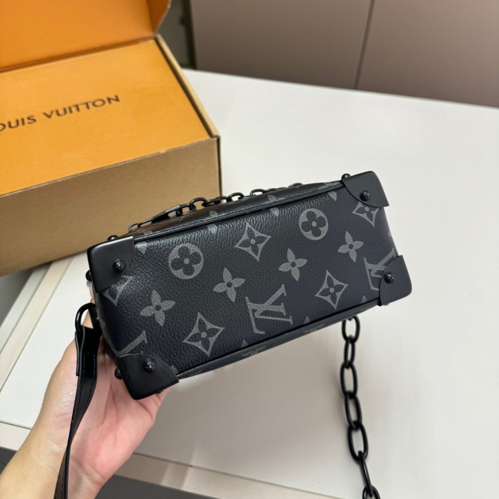 L0vis Vvtt0n Mini Soft Trunk Monogram Eclipse Canvas Black 18Cm M44735