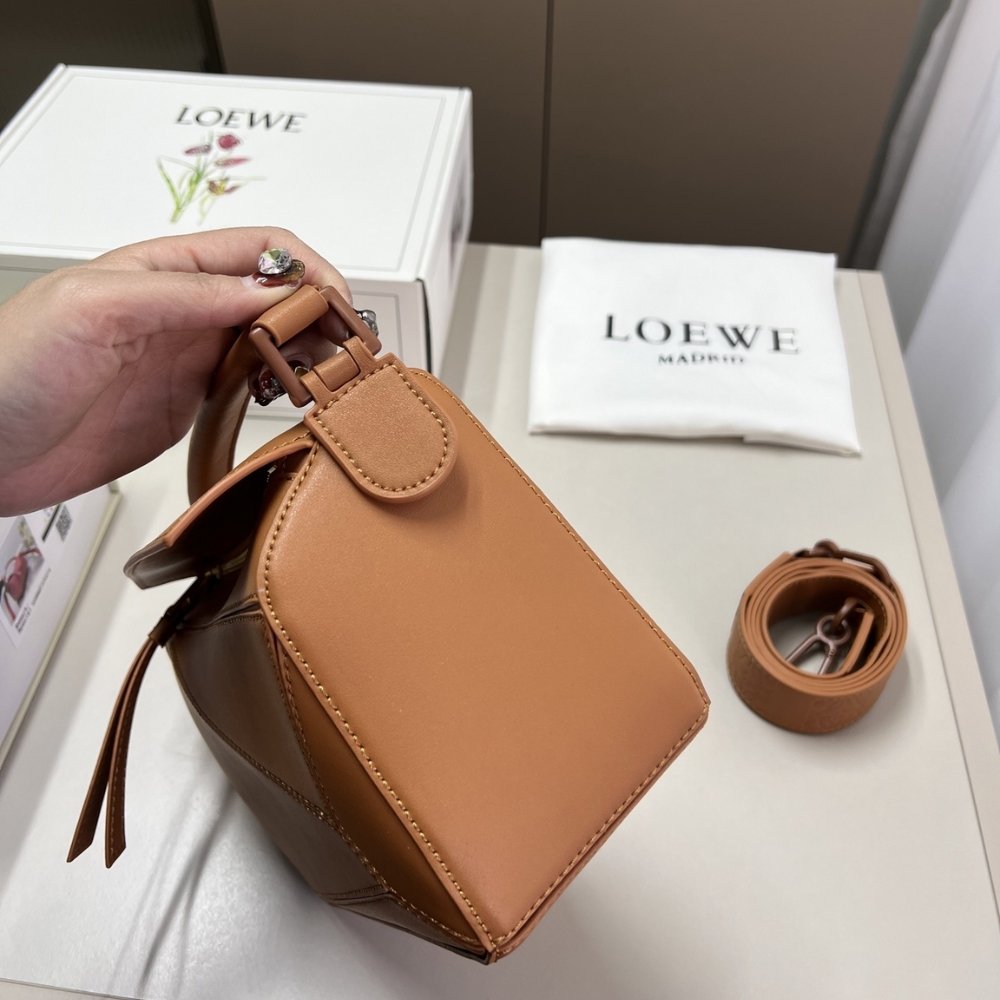 L0ew* Small Featherlight Puzzle Bag Brown 24Cm A510S21X88 3627