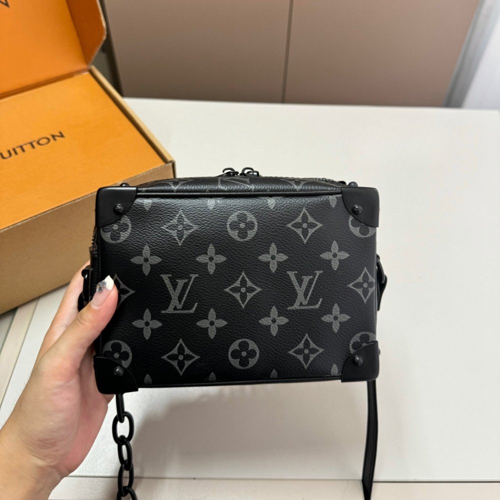 L0vis Vvtt0n Mini Soft Trunk Monogram Eclipse Canvas Black 18Cm M44735