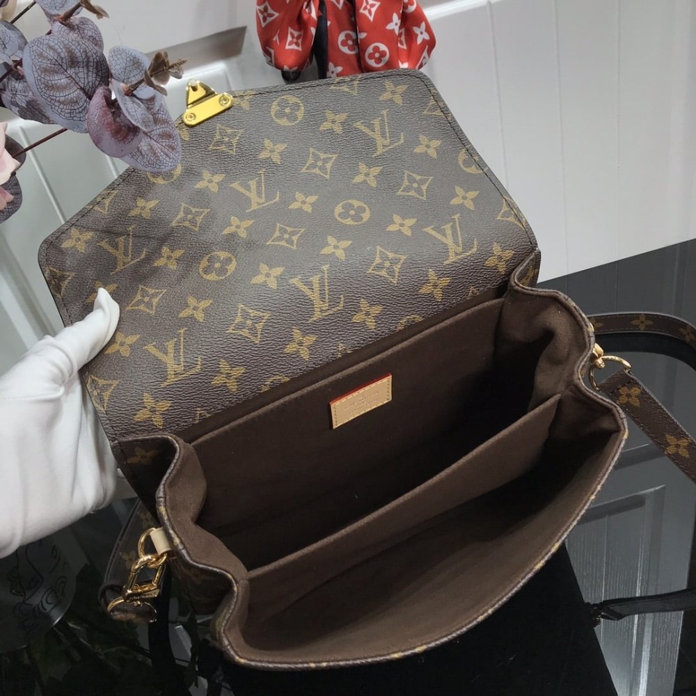 L0vis Vvtt0n Pochette Métis Monogram Canvas Brown 25Cm M44875