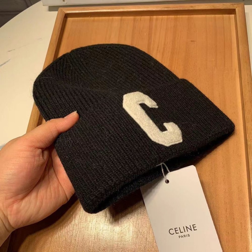 Ce1i*e Initial Beanie Black 2Ag50378U 38No