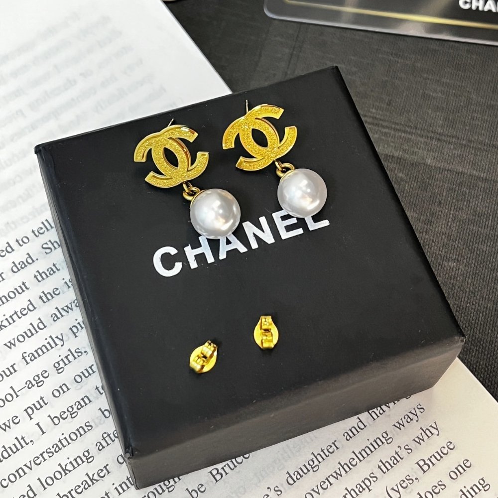 Ch**el Cc Faux Pearl Drop Earrings With Gold