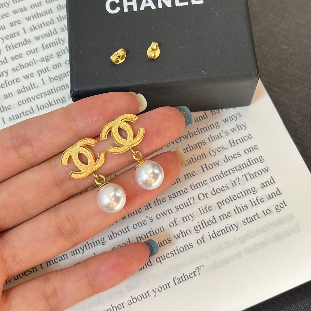 Ch**el Cc Faux Pearl Drop Earrings With Gold