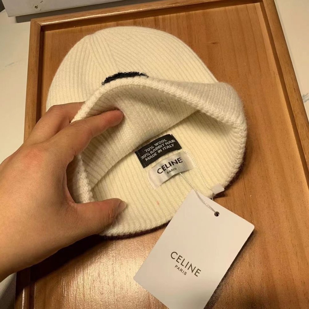 Ce1i*e Initial Beanie White