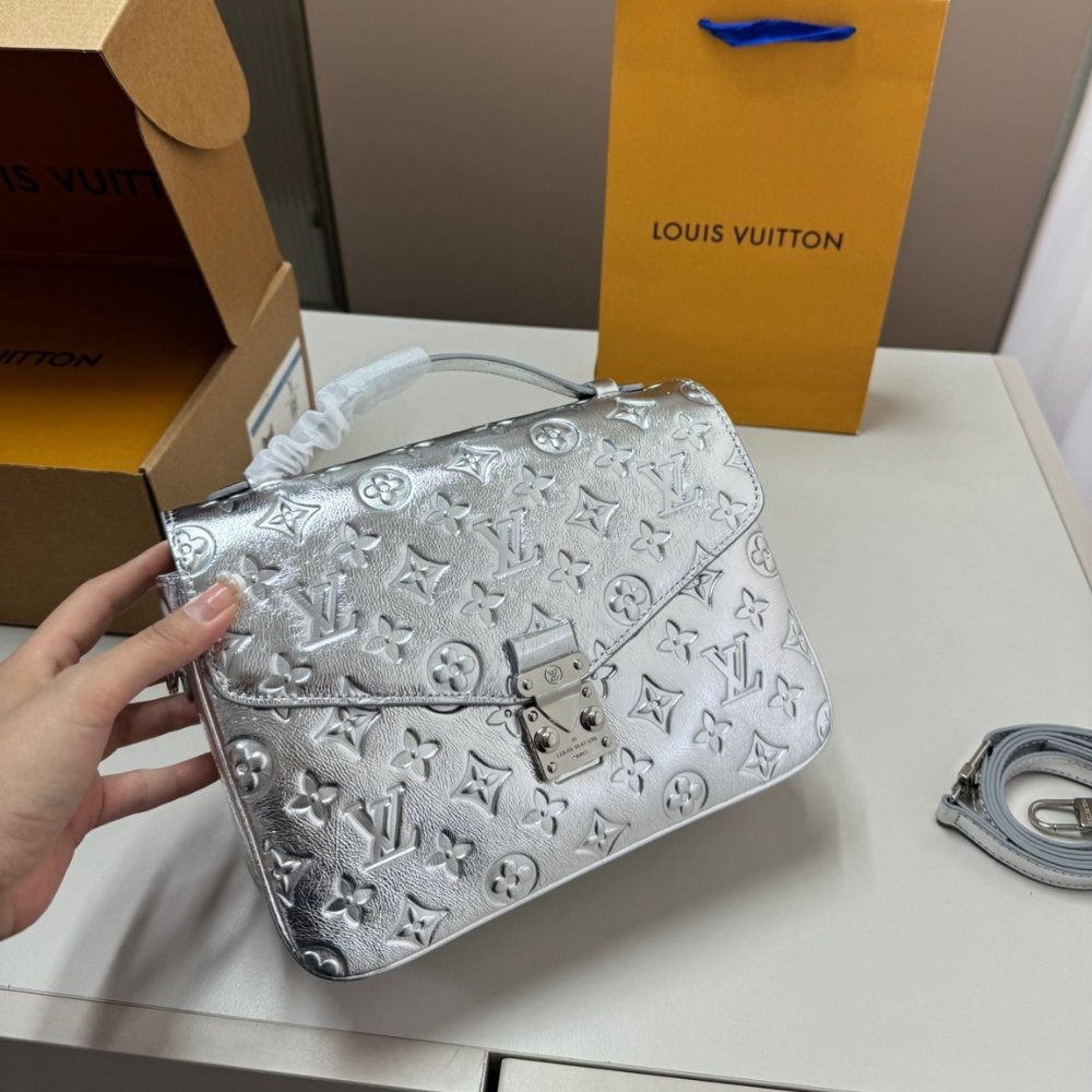 L0vis Vvtt0n Pochette Métis Silver 25Cm