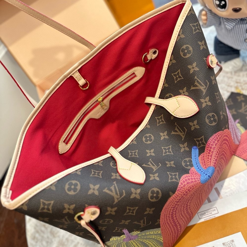 L0vis Vvtt0n X Yayoi Kusama Neverfull MM Monogram Pumpkin Dots Red 31Cm M46468