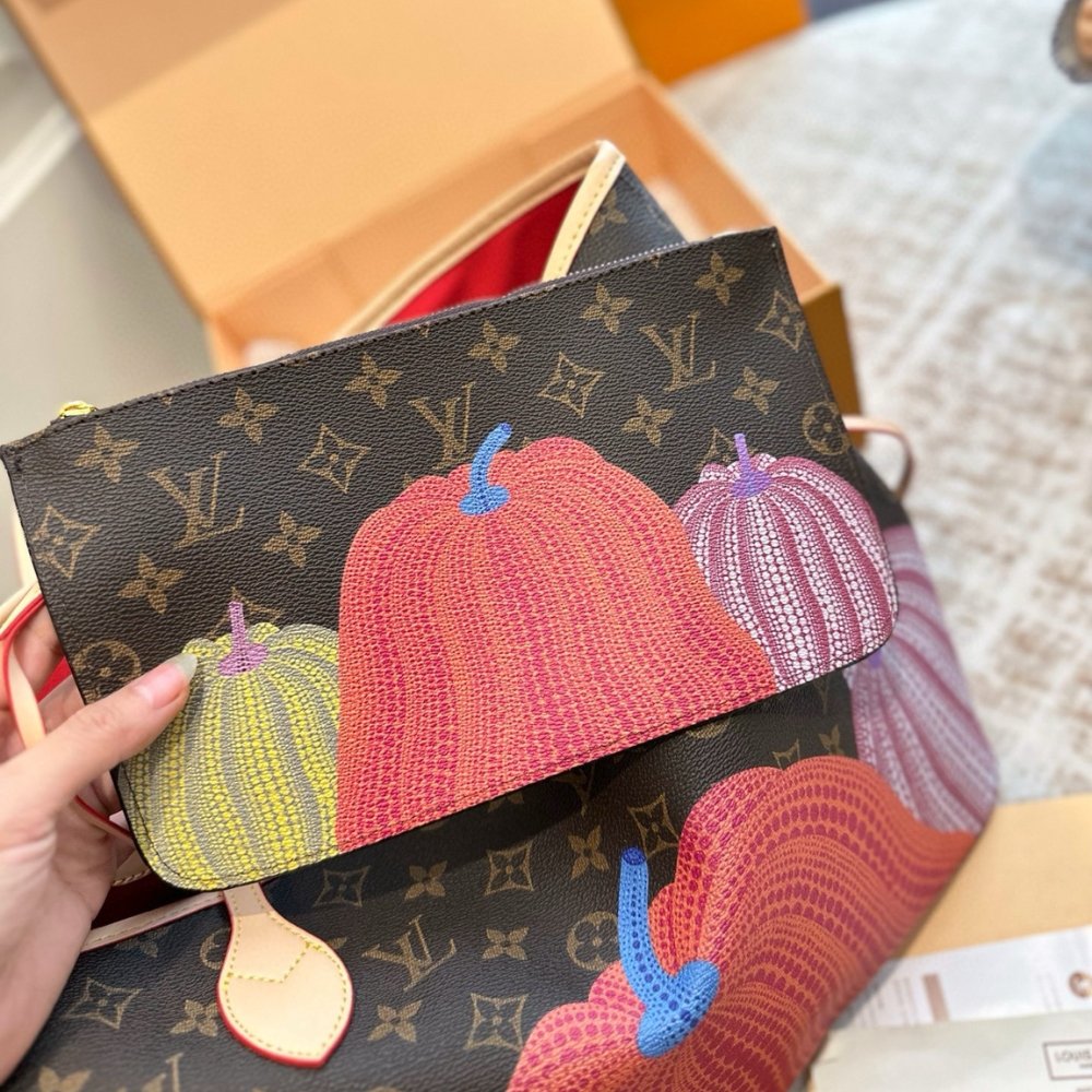 L0vis Vvtt0n X Yayoi Kusama Neverfull MM Monogram Pumpkin Dots Red 31Cm M46468