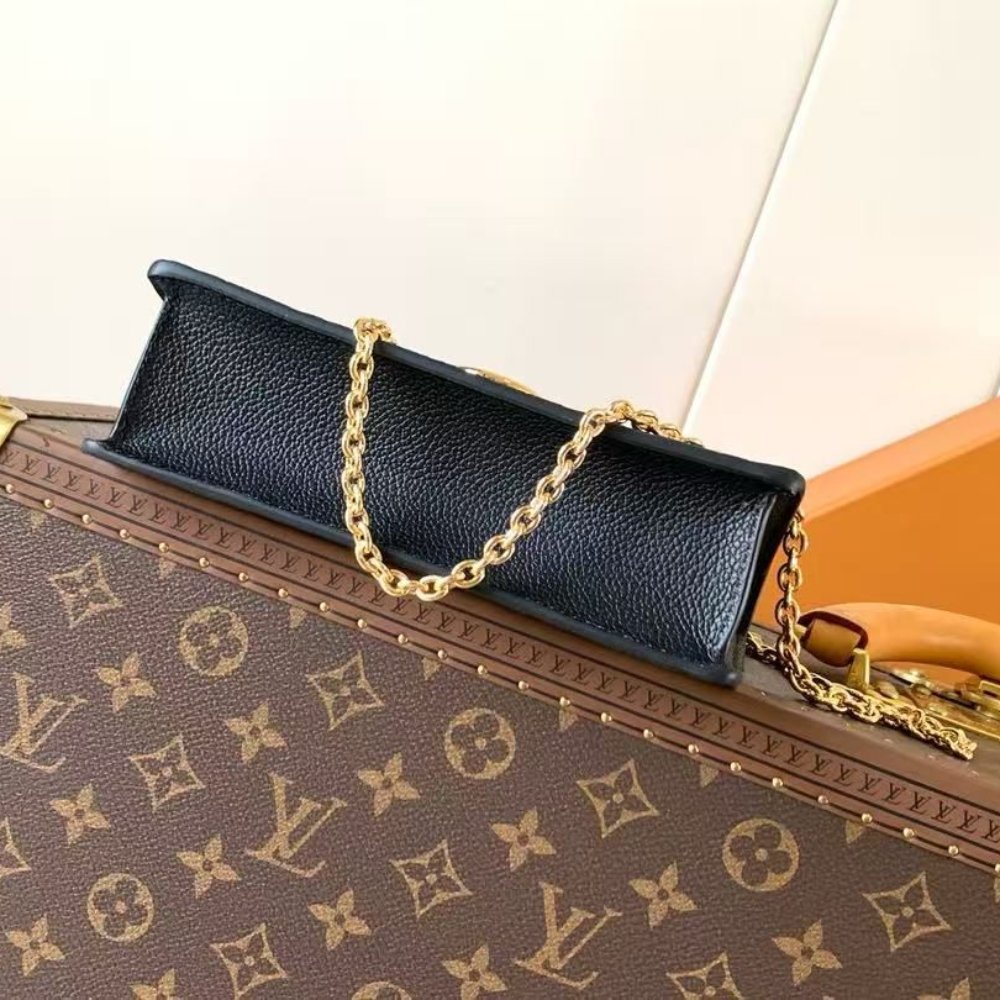 [S*per Vip 1:1] L0vis Vvtt0n Wallet On Chain Rosy Black 19Cm M13569