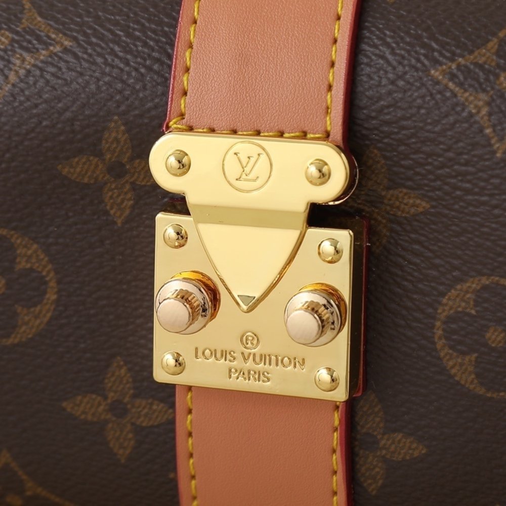 L0vis Vvtt0n Pochette Mia Monogram Brown 22Cm M26191