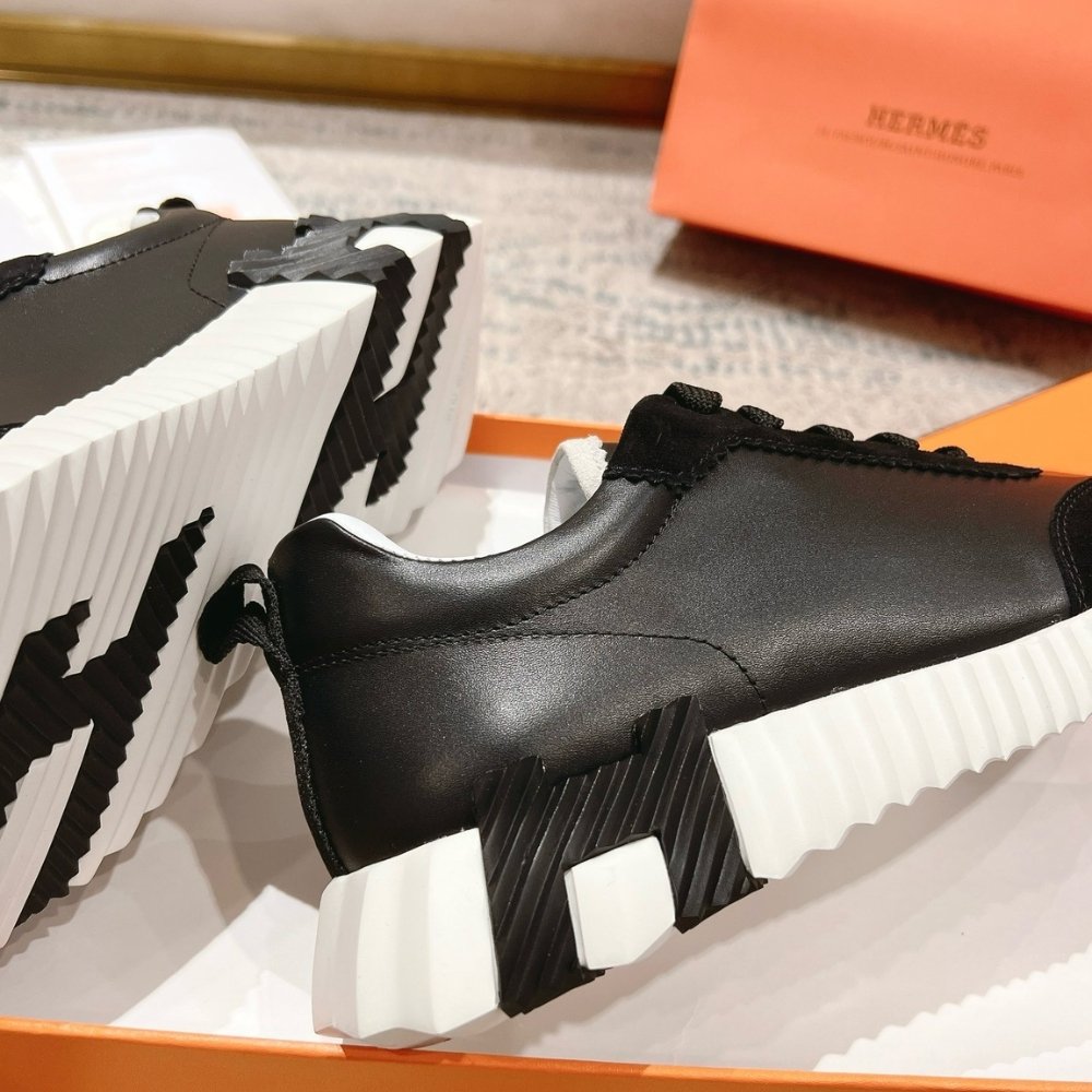 H**me5 Bouncing Sneaker Black And White H221898Zh01400