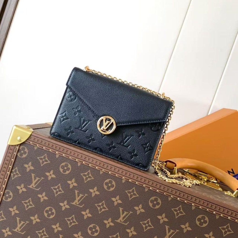 [S*per Vip 1:1] L0vis Vvtt0n Wallet On Chain Rosy Black 19Cm M13569