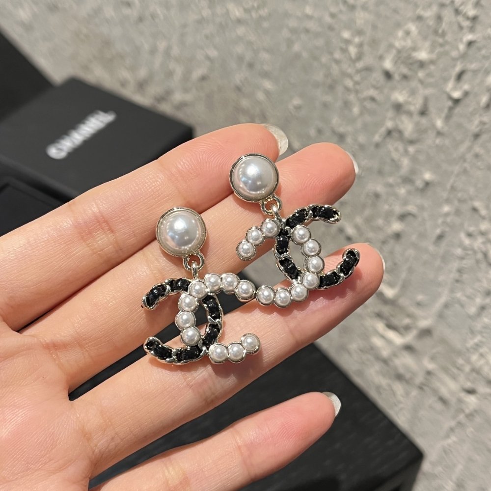 Ch**el Stud Earrings Black And Pears Abg562 B22261 U4399