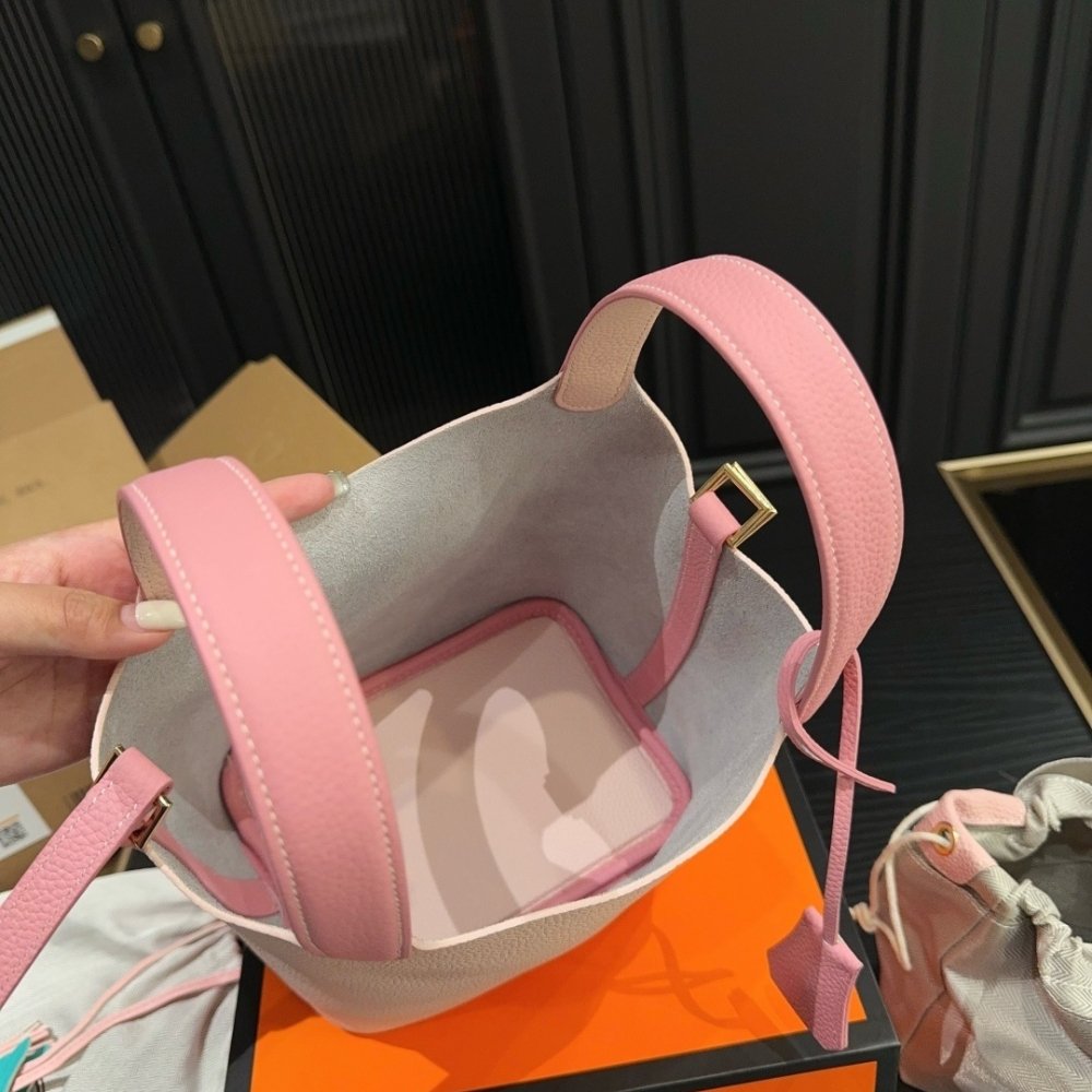 H**me5 Picotin Lock 18 Pocket Bag Light Pink 18Cm