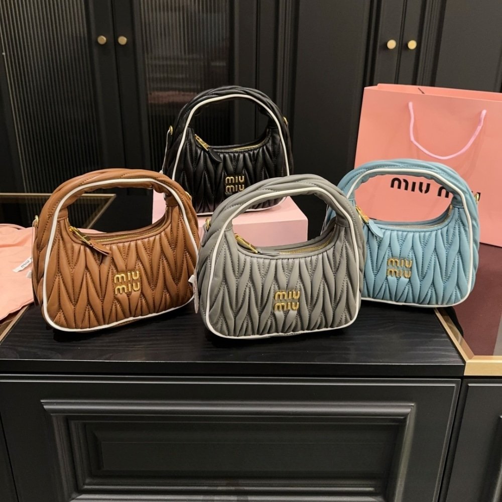 M1um1u Wander Matelassé Bag Marble Cognac And White 20Cm 5Bc125 2Ibs F031W V Oof