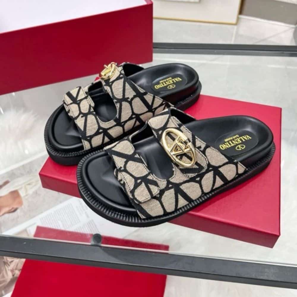 Va1e*ntin0 Garavani Vlogo Toile Iconographe Sandal Brown