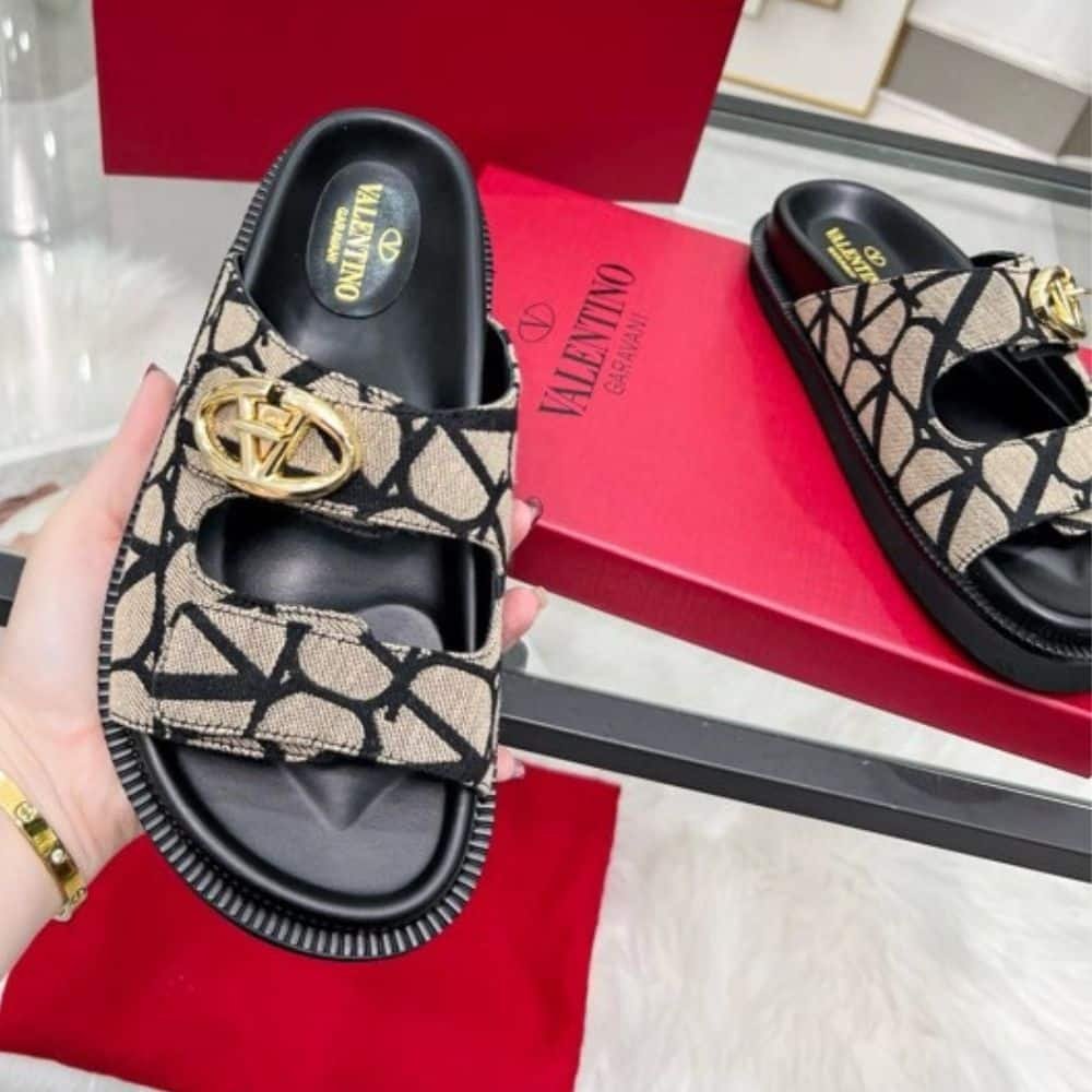 Va1e*ntin0 Garavani Vlogo Toile Iconographe Sandal Brown