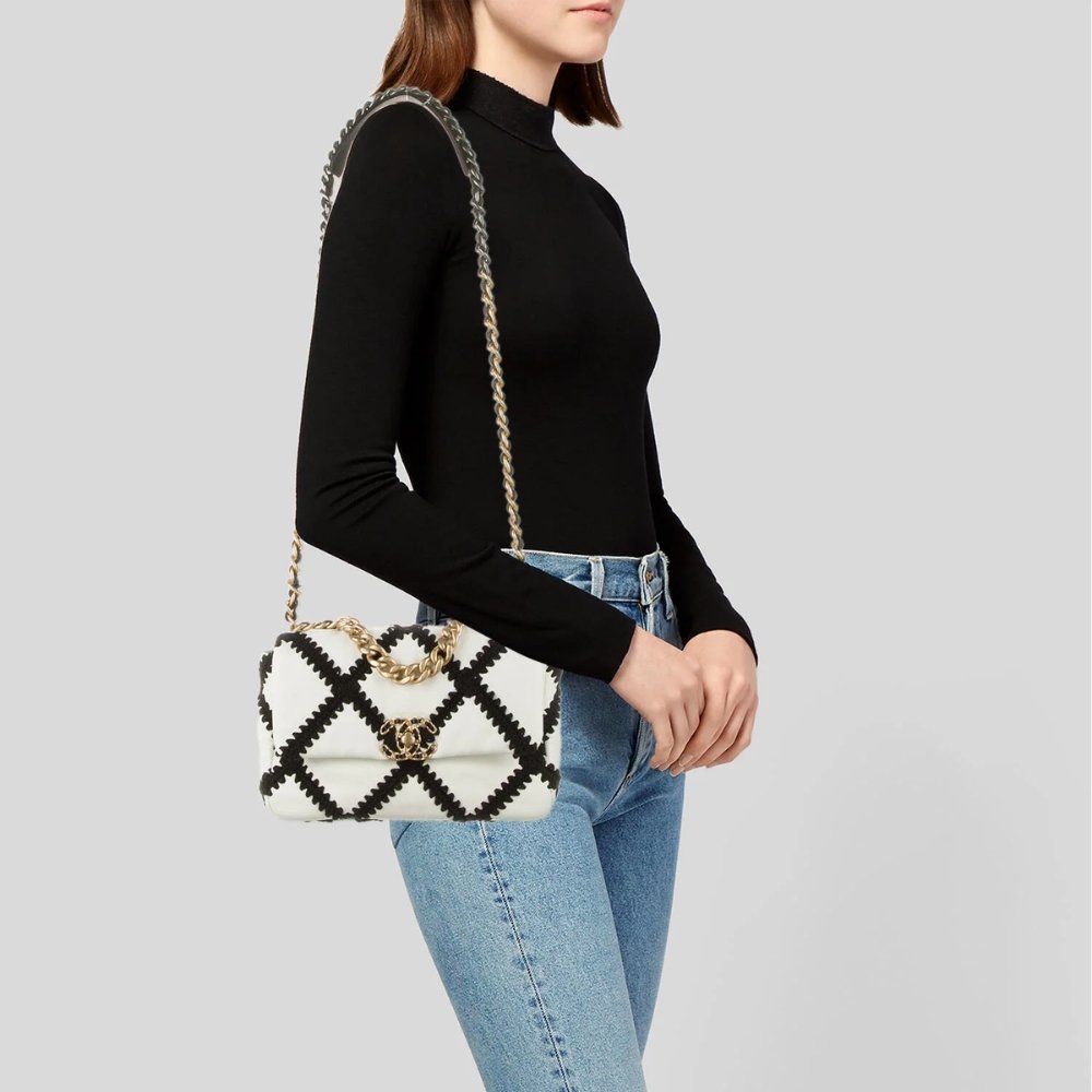 Ch**el 19 Flap Bag Crochet Gold And Silver Tone White Black 24Cm AS1160 B04824 C0200